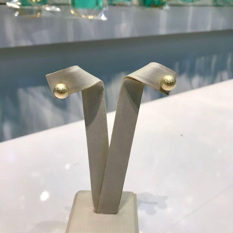 BRINCO ESFERA FOSCA TAM G BANHADO A OURO