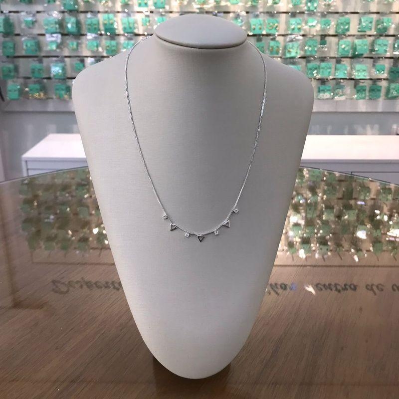 CHOKER FASHIONISTA COM PONTO DE LUZ BANHADO A PRATA