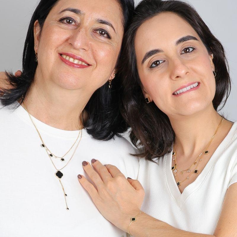 COLAR TREVO COM PONTO DE LUZ BANHADO A OURO