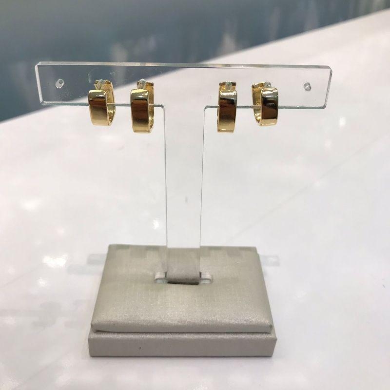 DUPLA ARGOLA QUADRADA BANHADO A OURO