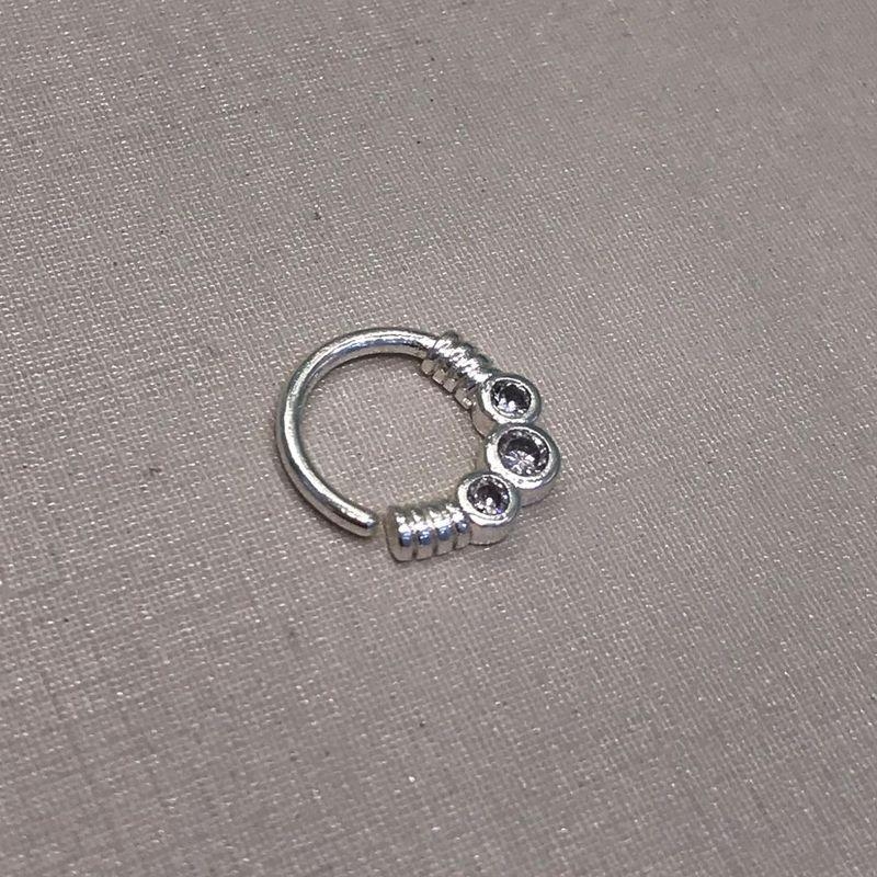 PIERCING ILUMINAR BANHADO A PRATA