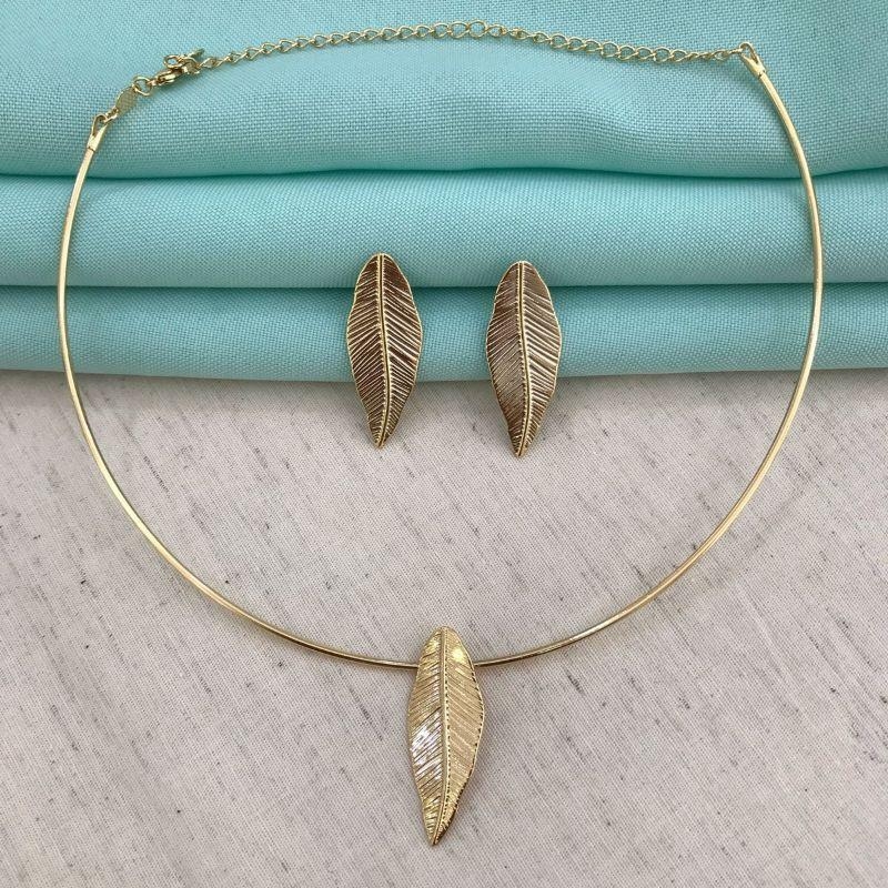 PINGENTE FOLHA BANHADO A OURO