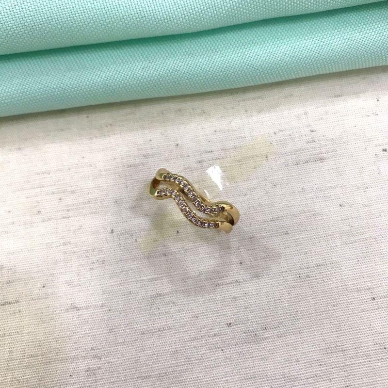 ANEL FLUIR EM ZIRCÔNIA BANHADO A OURO