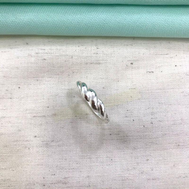 ANEL PUFFER BANHADO A PRATA