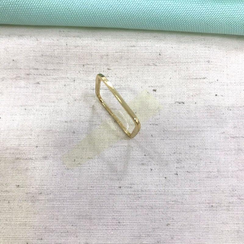 ANEL QUADRADO BANHADO A OURO