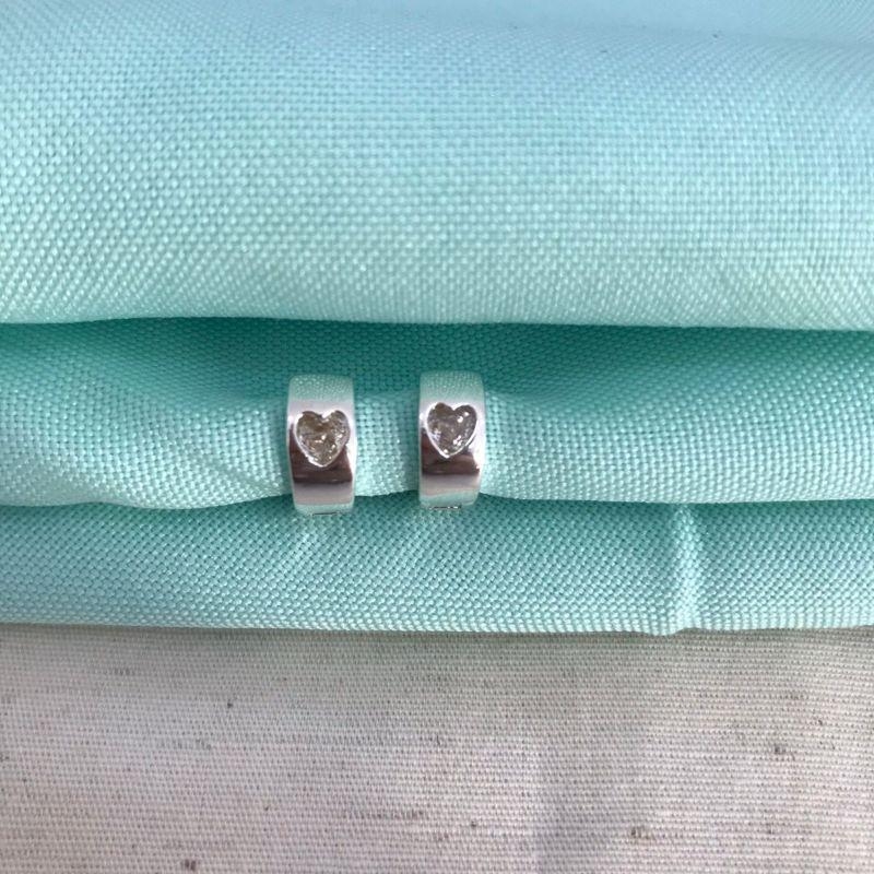 ARGOLA CORAÇÃO ZIRCÔNIA BANHADO A PRATA