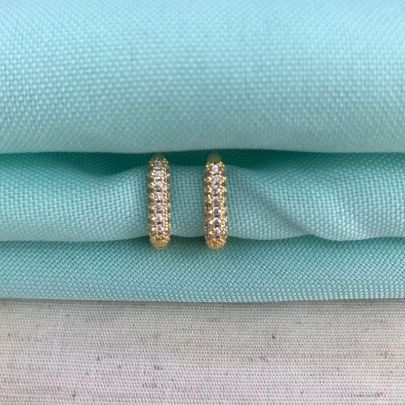 ARGOLA QUADRADA ZIRCÔNIA BANHADO A OURO