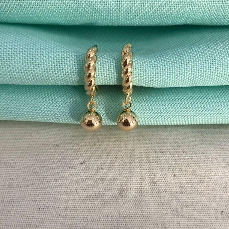 ARGOLINHA TORCIDA ESFERA BANHADO A OURO