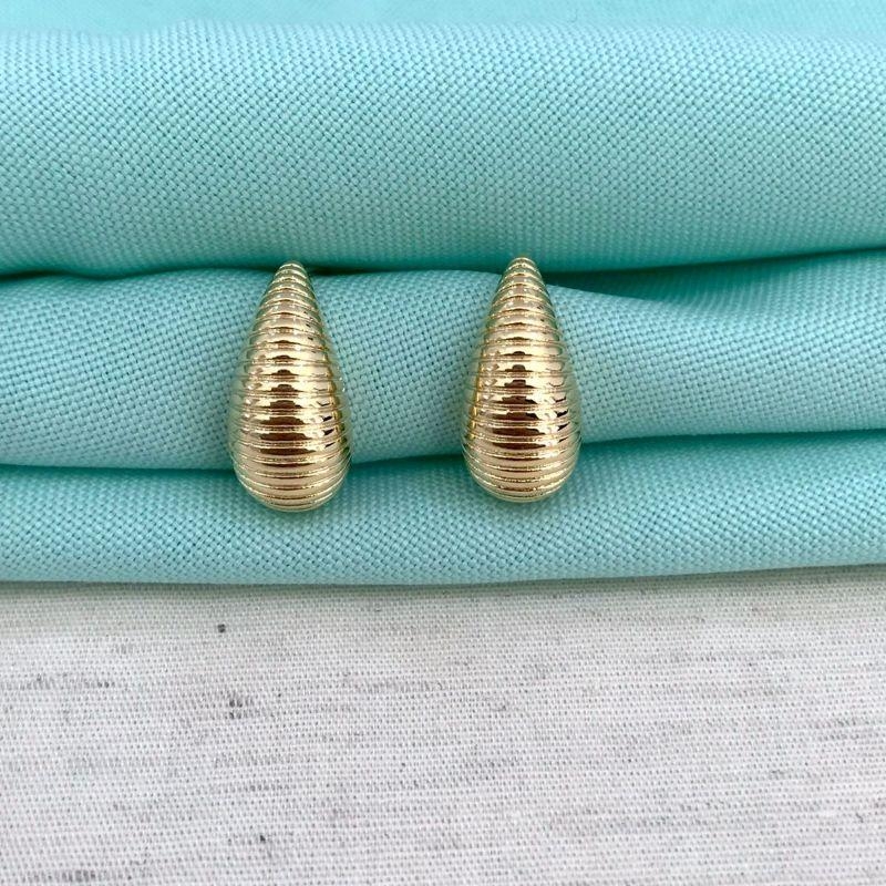EARCUFF PUFFER TEXTURIZADO BANHADO A OURO
