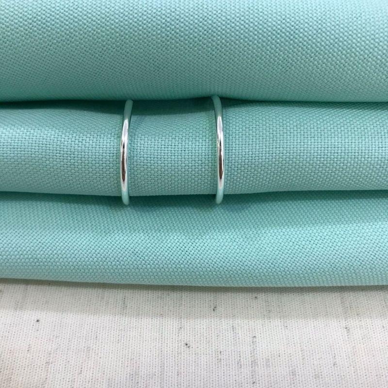 ARGOLA FINA BANHADO A PRATA