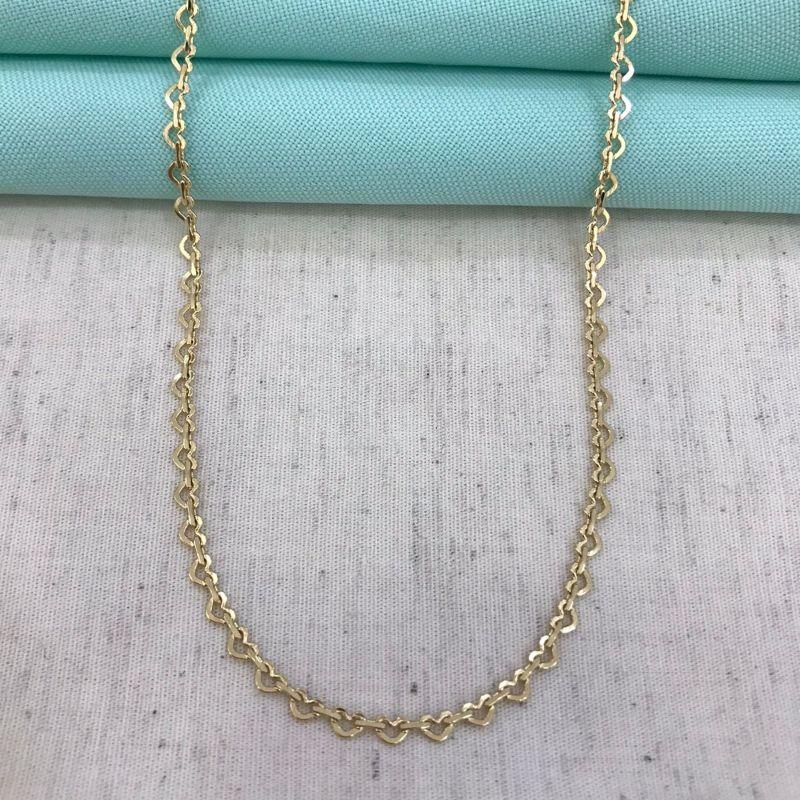 CHOKER DESIGN CORAÇÃO BANHADO A OURO