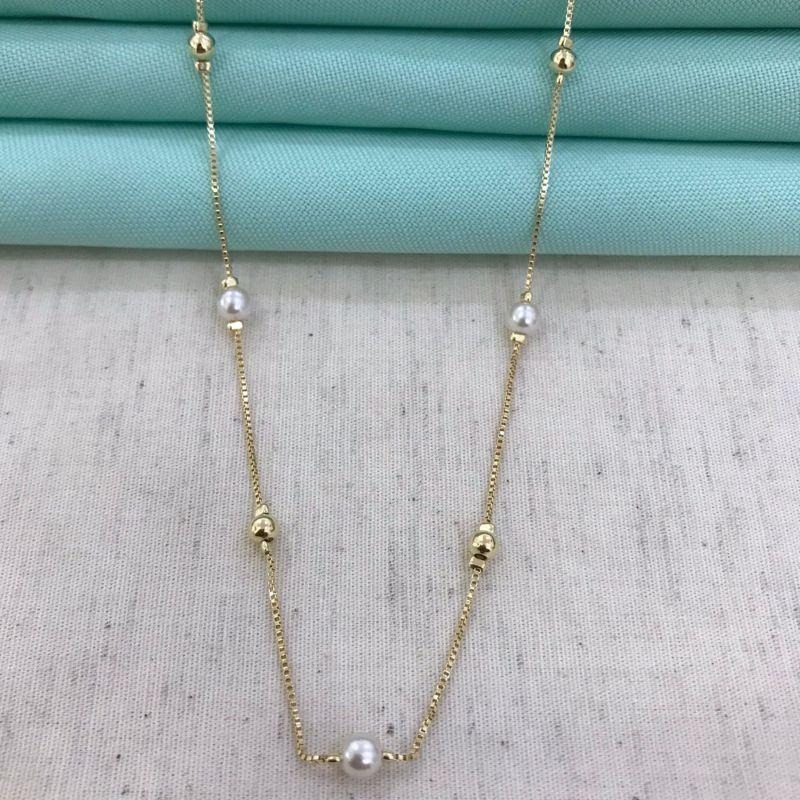 COLAR PÉROLA E ESFERA 60CM BANHADO A OURO