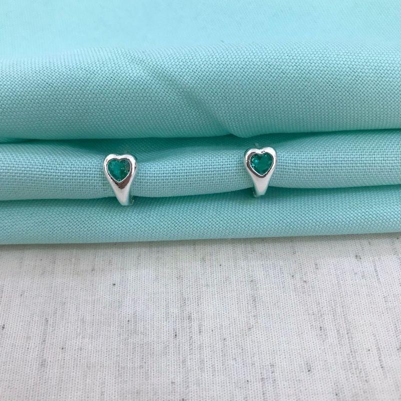 ARGOLINHA CORAÇÃO ZIRCÔNIA ESMERALDA BANHADO A PRATA