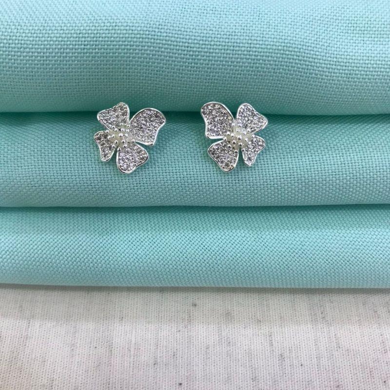 BRINCO FLOR DESIGN ZIRCÔNIA BANHADO A PRATA