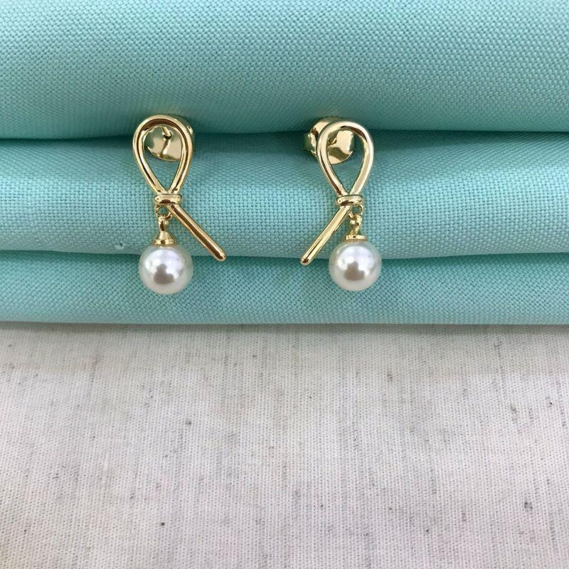 BRINCO PÉROLA ALLURE BANHADO A OURO