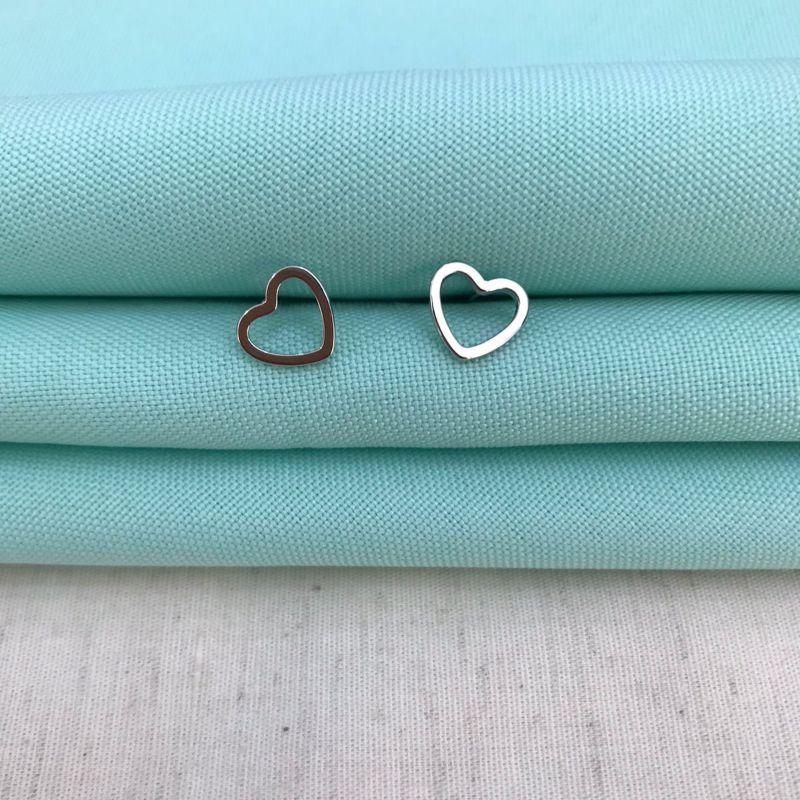 CORAÇÃO VAZADO TAM G BANHADO A PRATA