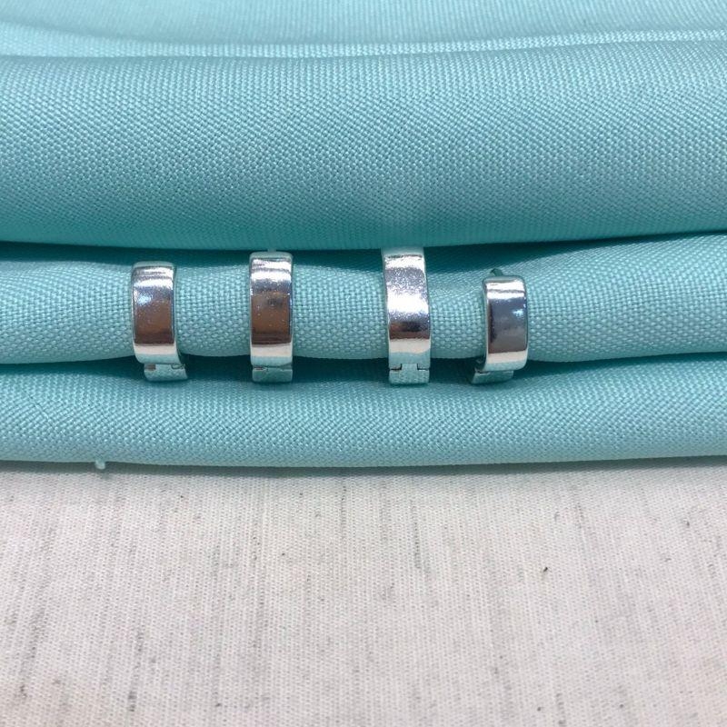 DUPLA ARGOLA QUADRADA BANHADO A PRATA