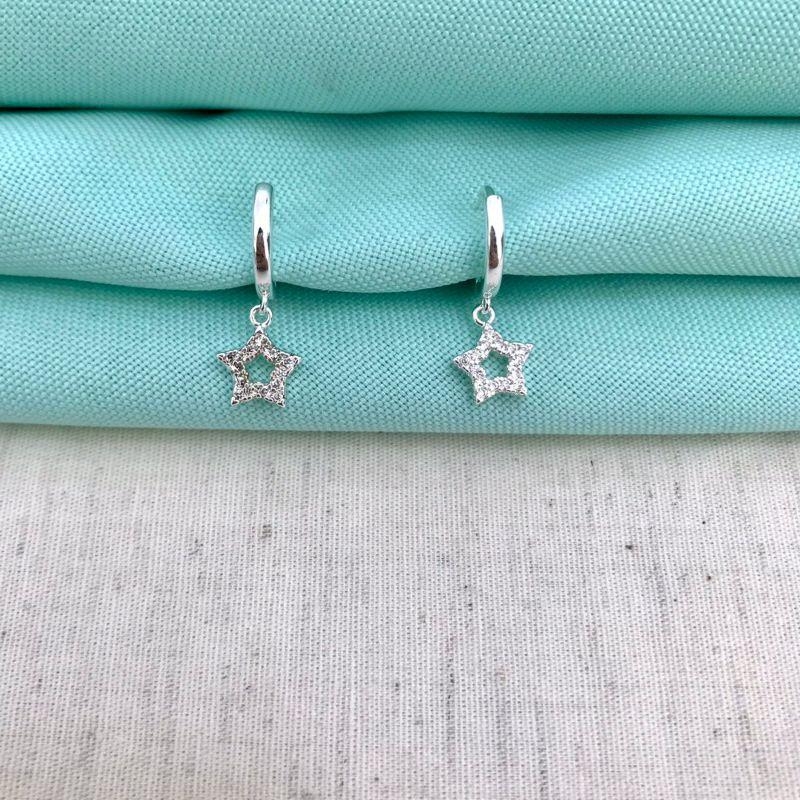 ARGOLA ESTRELA ZIRC BANHADO A PRATA