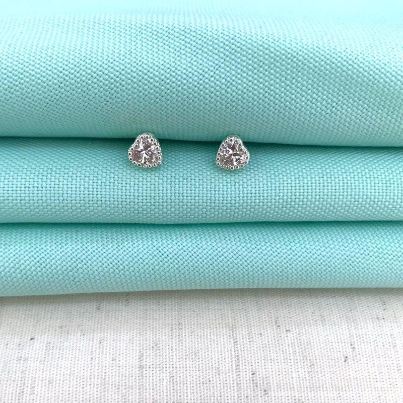 BRINCO CORAÇÃO DORÉ BANHADO A PRATA