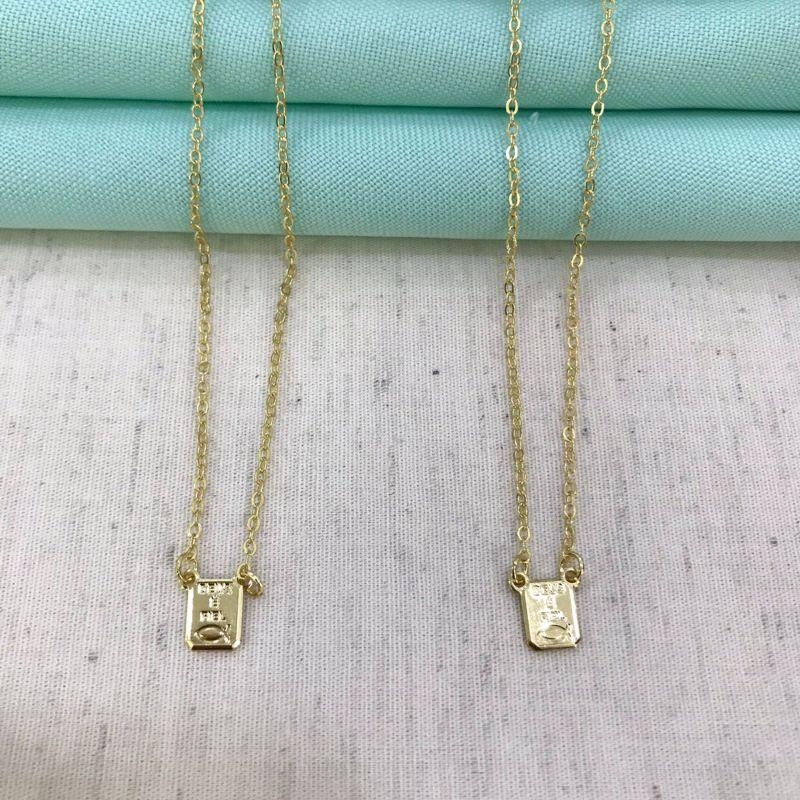 ESCAPULÁRIO DEUS É FIEL BANHADO A OURO