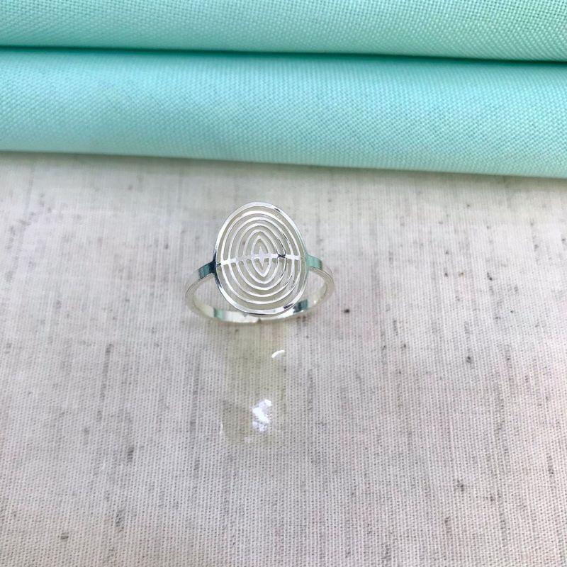 ANEL OVAL SEIS FILEIRAS BANHADO A PRATA