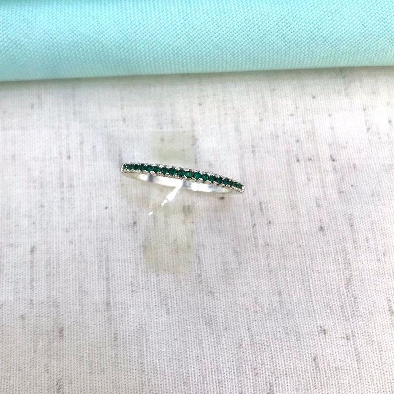 APARADOR ZIRCÔNIA VERDE BANHADO A PRATA