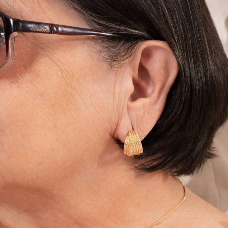 ARGOLA TEXTURIZADO COM ZIRCÔNIA BANHADO A OURO