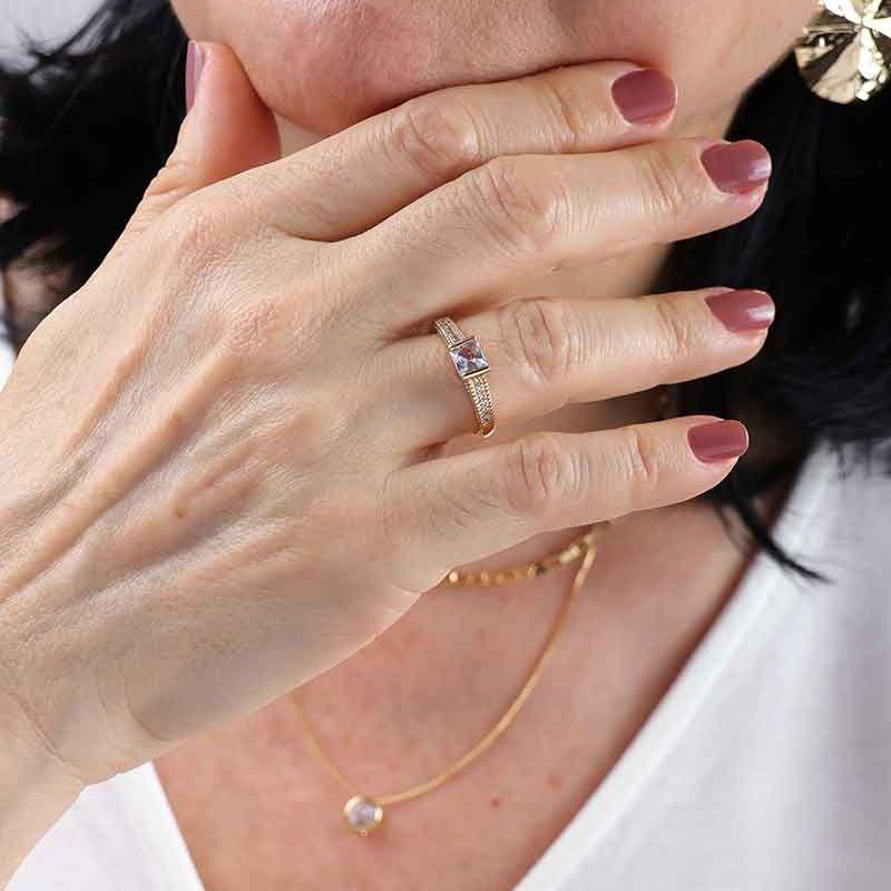 ANEL ELEGANCE EM ZIRCÔNIA E MICRO ZIRCÔNIA BANHADO A OURO