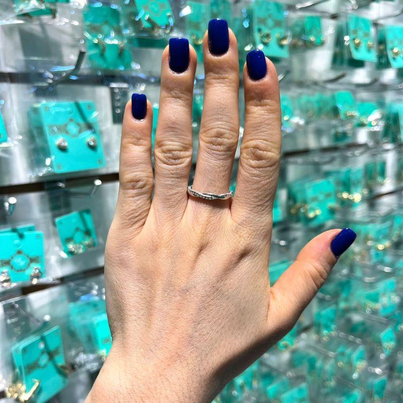 ANEL ENTRELAÇADO ZIRCÔNIA BANHADO A PRATA