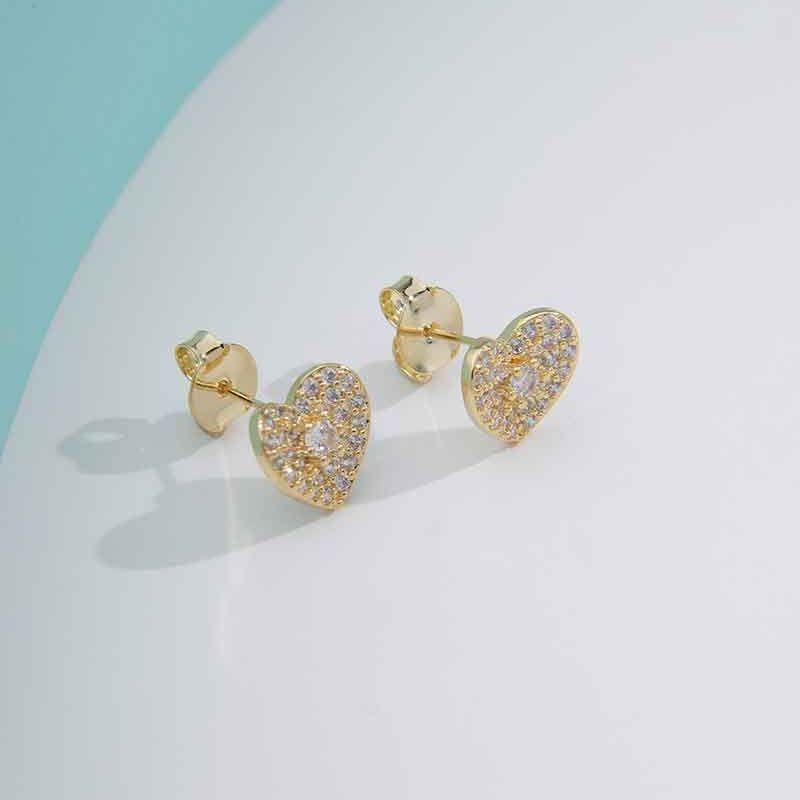BRINCO CORAÇÃO GOLD EM ZIRCÔNIA BANHADO A OURO