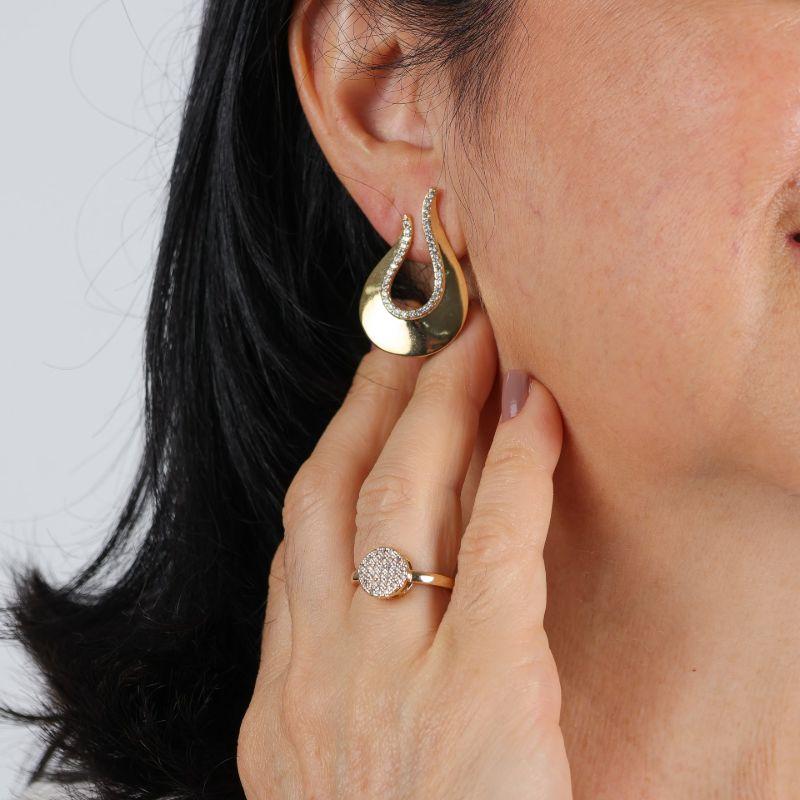 BRINCO MEIA GOTA EM ZIRCÔNIA BANHADO A OURO