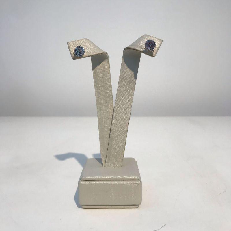 BRINCO REDONDO PONTO DE LUZ BANHADO A OURO