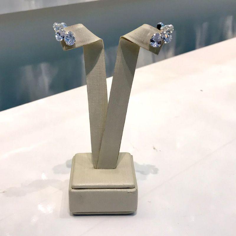 EARCUFF TRIO DE GOTAS BANHADO A PRATA