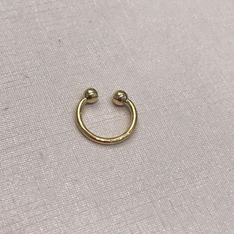 FAKE PIERCING LISO BANHADO A OURO