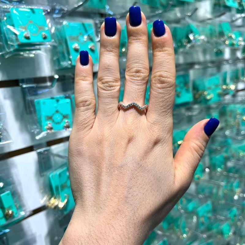 ANEL ONDULADO ZIRCÔNIA BANHADO A PRATA