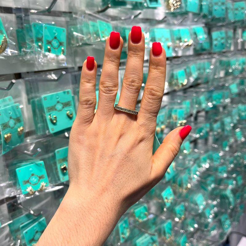 APARADOR QUADRADO ZIRCÔNIA BANHADO A OURO