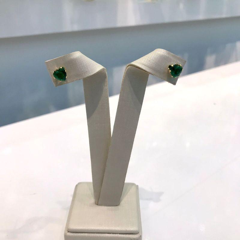 BRINCO CORAÇÃO ZIRCÔNIA VERDE TAM M BANHADO A OURO