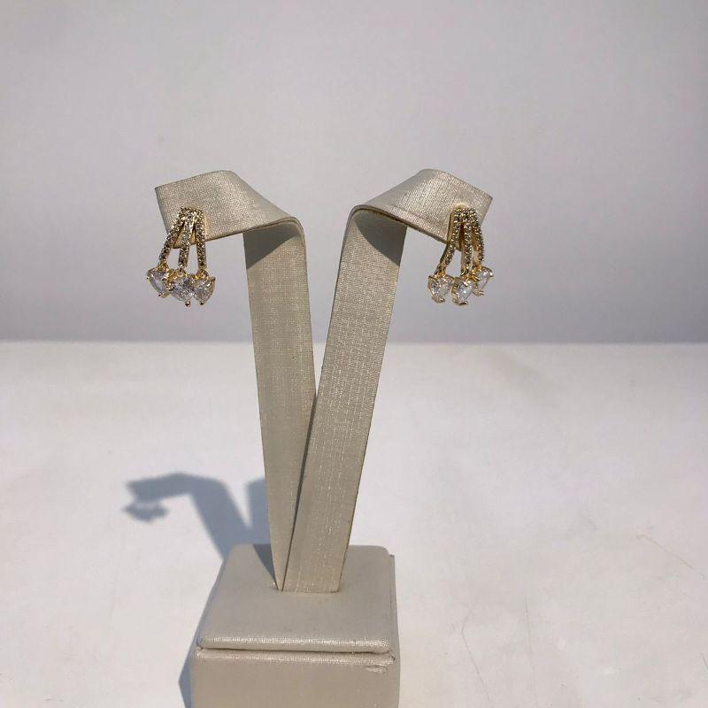 EARCUFF ZIRCÔNIA CORAÇÃO PONTO DE LUZ BANHADO A OURO