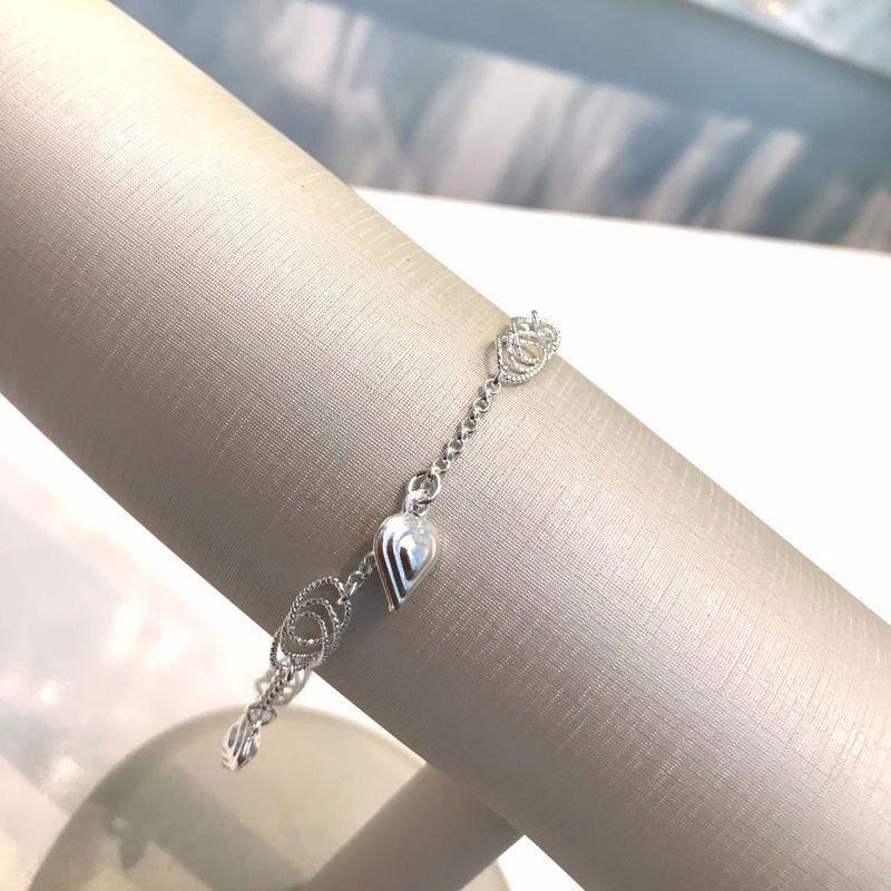 PULSEIRA DIAMANTADA PINGENTE CORAÇÃO BANHADO A PRATA