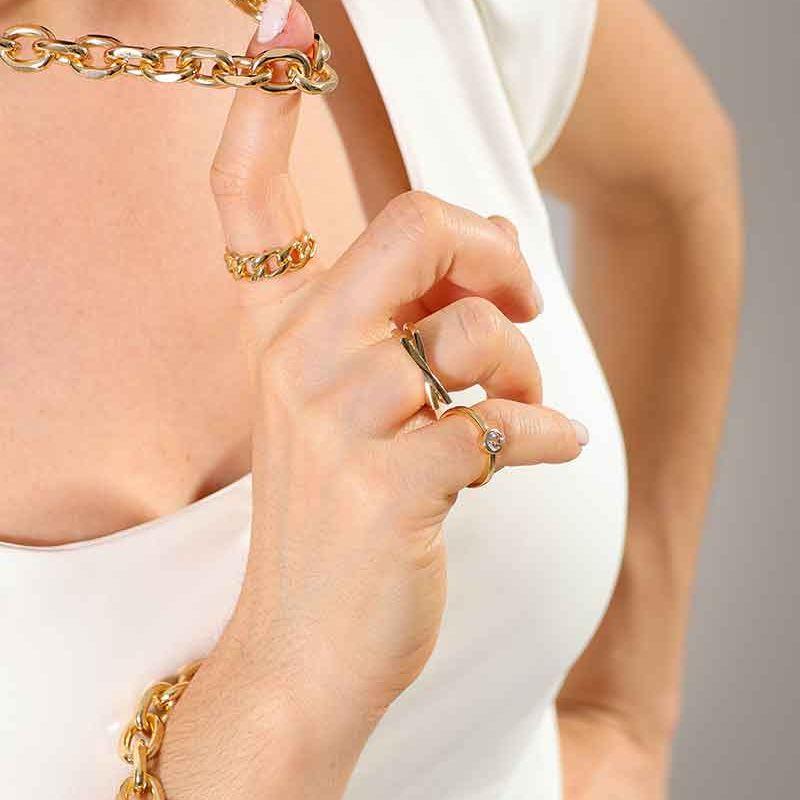 ANEL X QUADRADO REGULÁVEL BANHADO A OURO