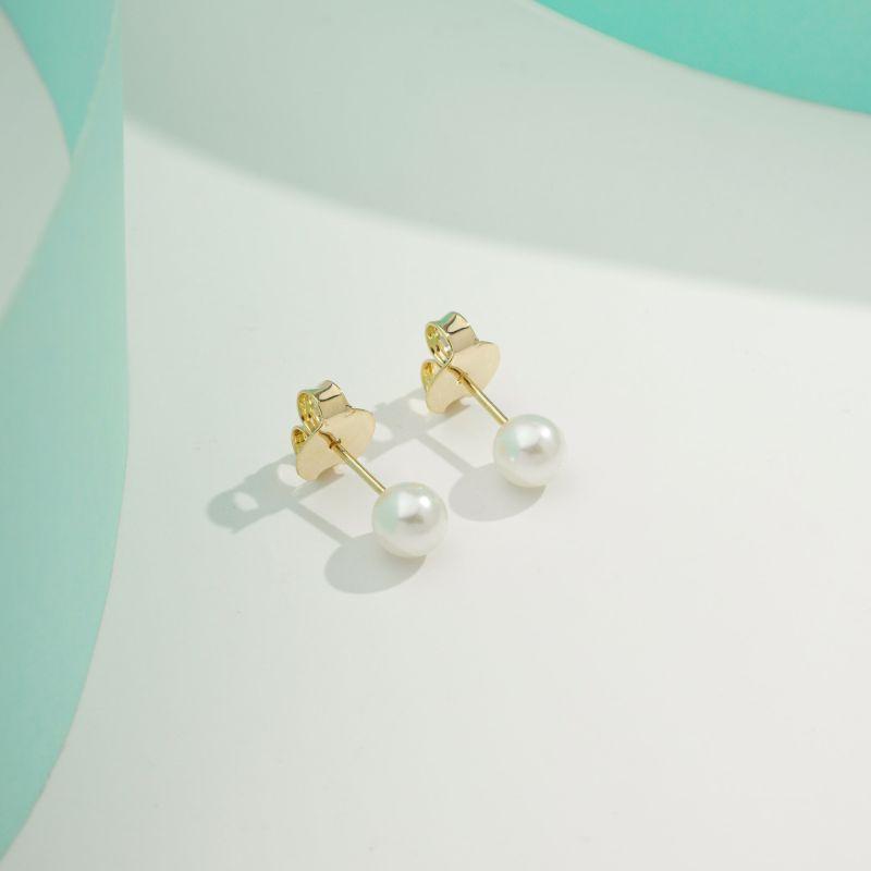 BRINCO DE PÉROLA TAM M BANHADO A OURO