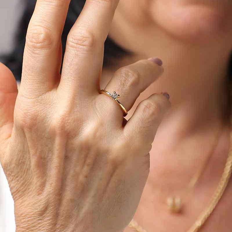 ANEL SOLITÁRIO GOLD BANHADO A PRATA