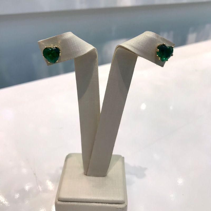 BRINCO CORAÇÃO ZIRCÔNIA VERDE TAM G BANHADO A OURO