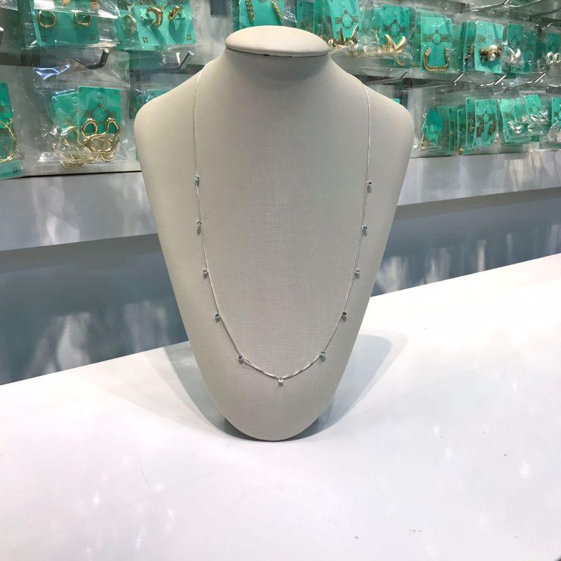 COLAR LONGO ZIRCÔNIAS COLORIDAS 60CM BANHADO A PRATA