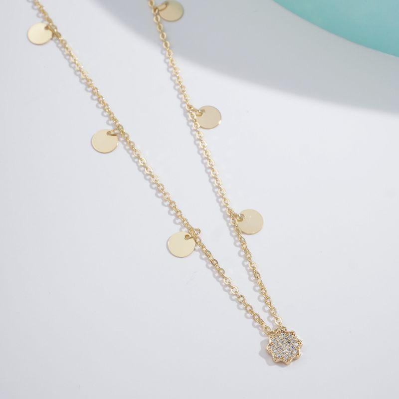 COLAR DIAMANTADO COM MEDALHINHAS BANHADO A OURO