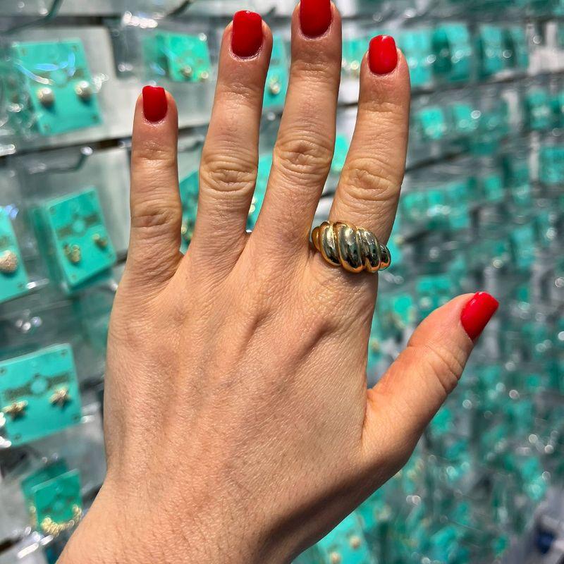 ANEL TORCIDO REGULÁVEL BANHADO A OURO