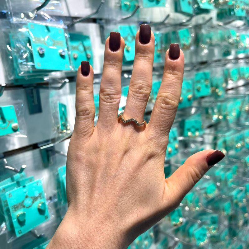 ANEL ONDULADO ZIRCÔNIA BANHADO A OURO