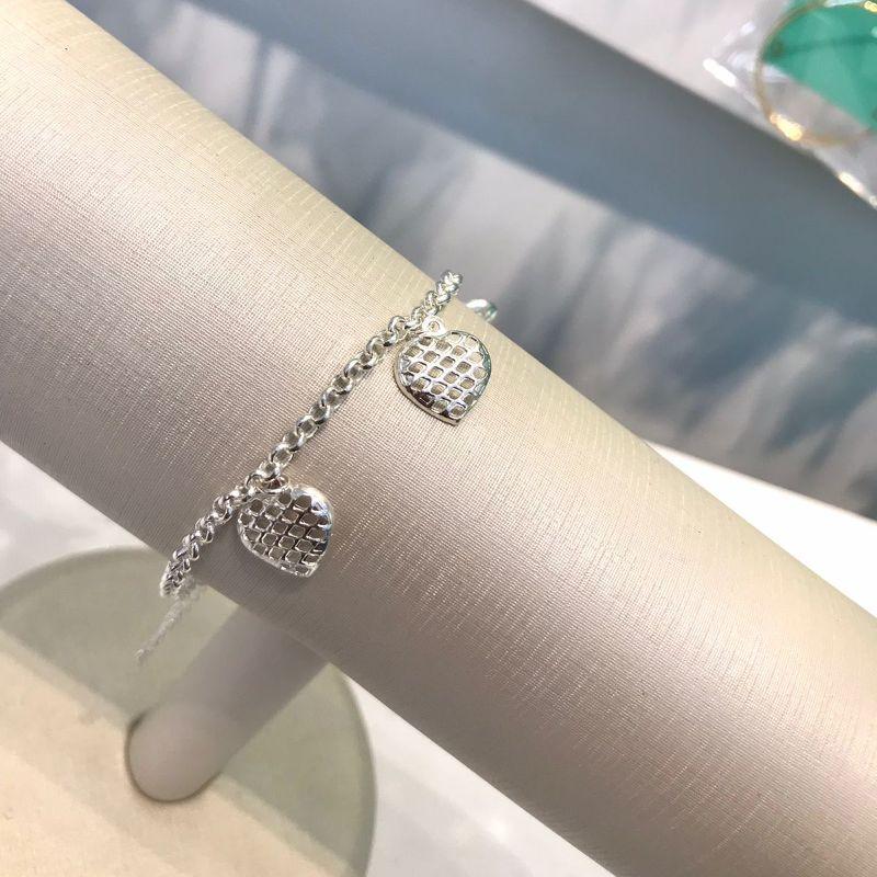 PULSEIRA ELO PORTUGUÊS PINGENTE CORAÇÃO BANHADA A PRATA