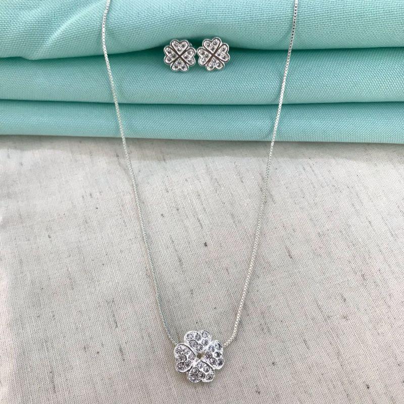 CONJUNTO TREVO CORAÇÃO EM ZIRCÔNIA BANHADO A PRATA