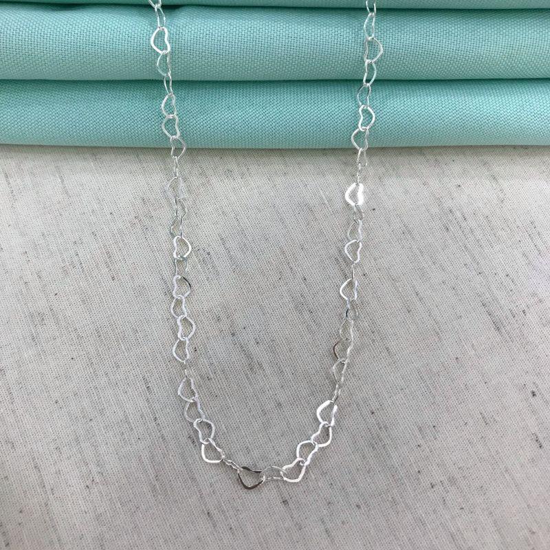 CHOKER CORAÇÃO VAZADO JEWELRY BANHADO A PRATA